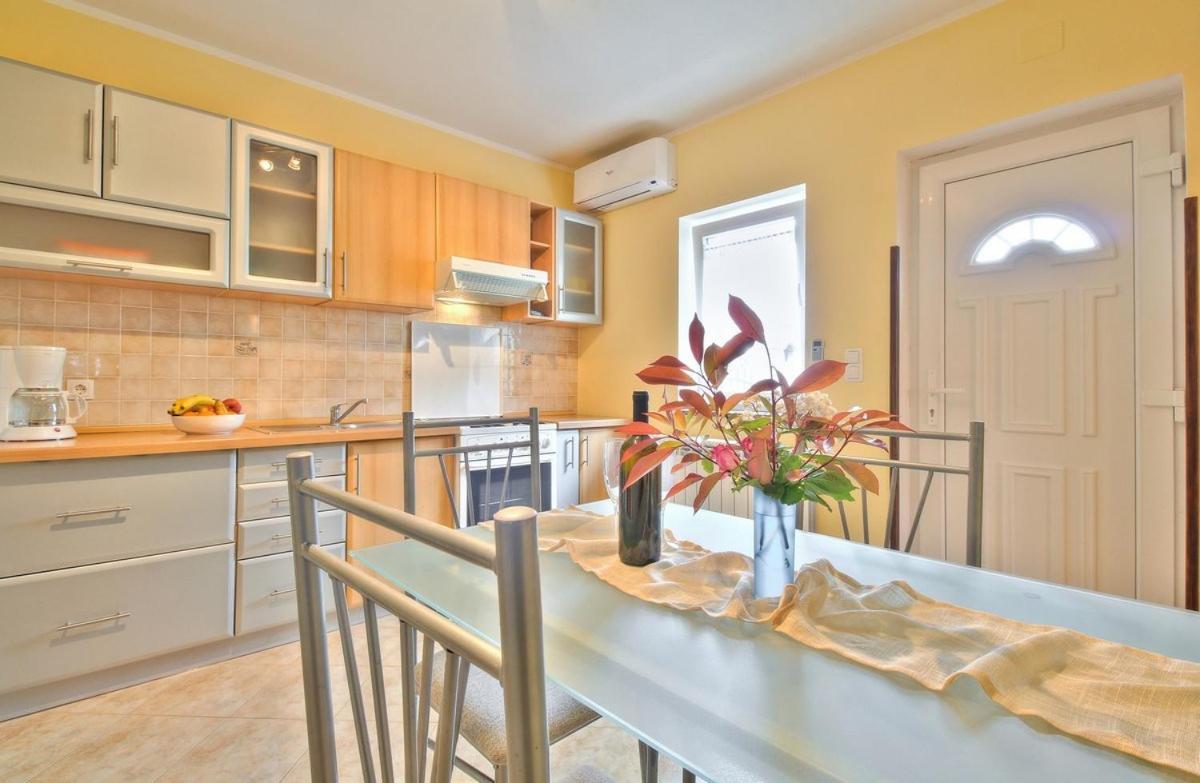 Lorena Apartments อูมัค ภายนอก รูปภาพ