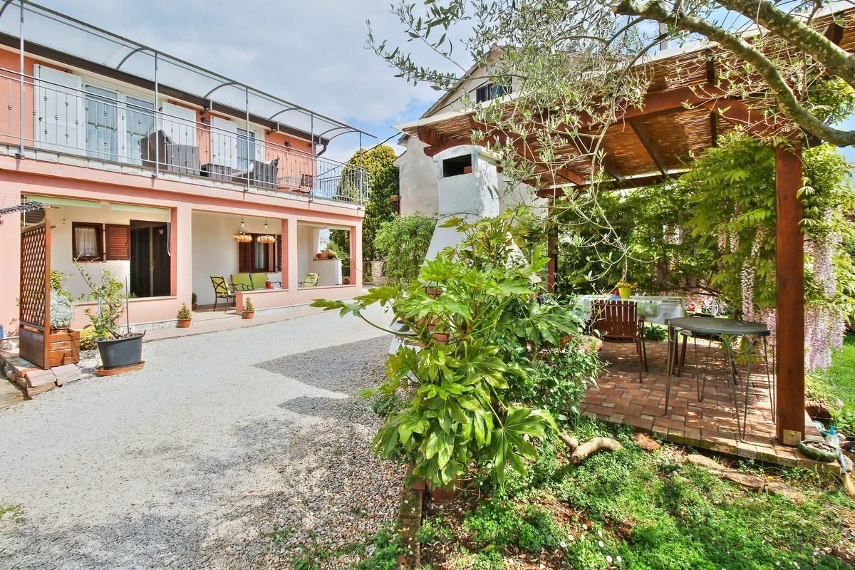 Lorena Apartments อูมัค ภายนอก รูปภาพ