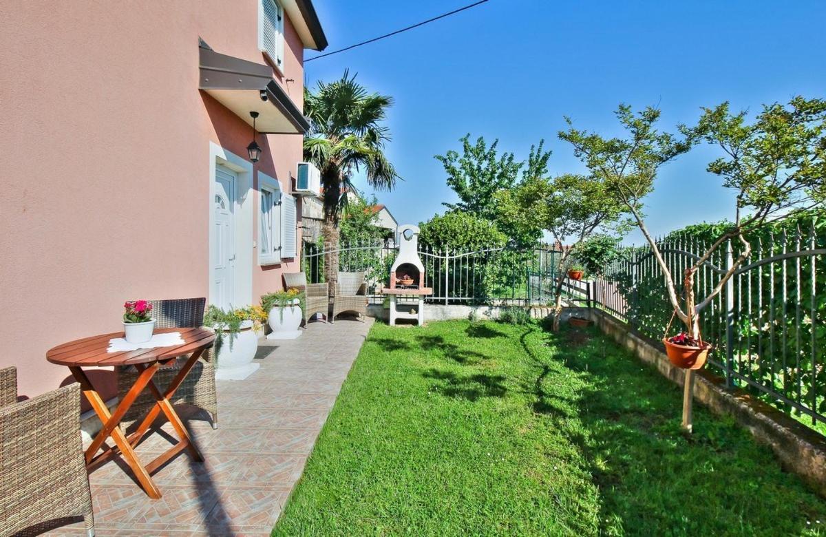 Lorena Apartments อูมัค ภายนอก รูปภาพ